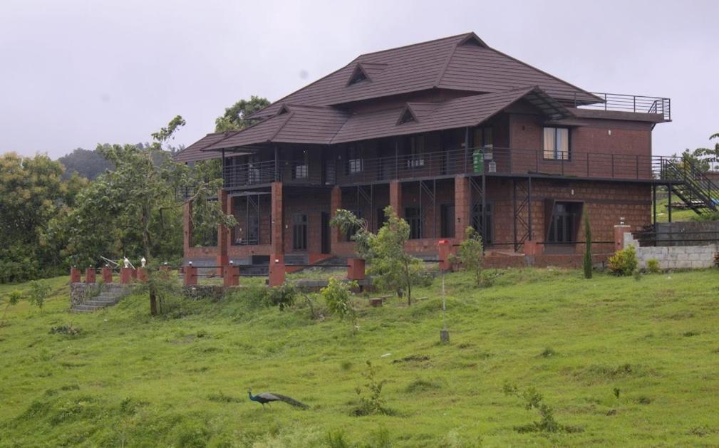 Misty Valley Resort Varagampadi Exterior photo