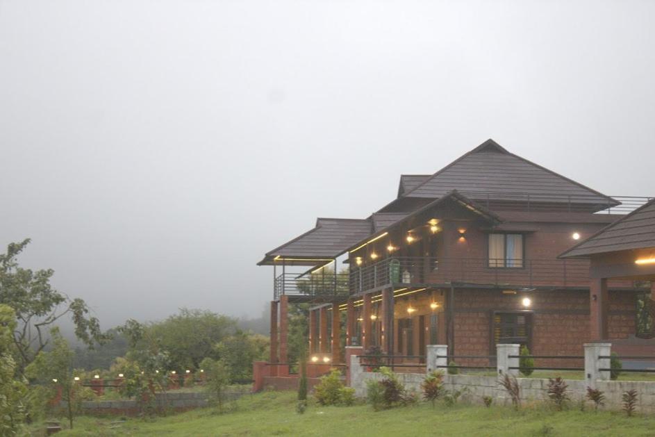 Misty Valley Resort Varagampadi Exterior photo